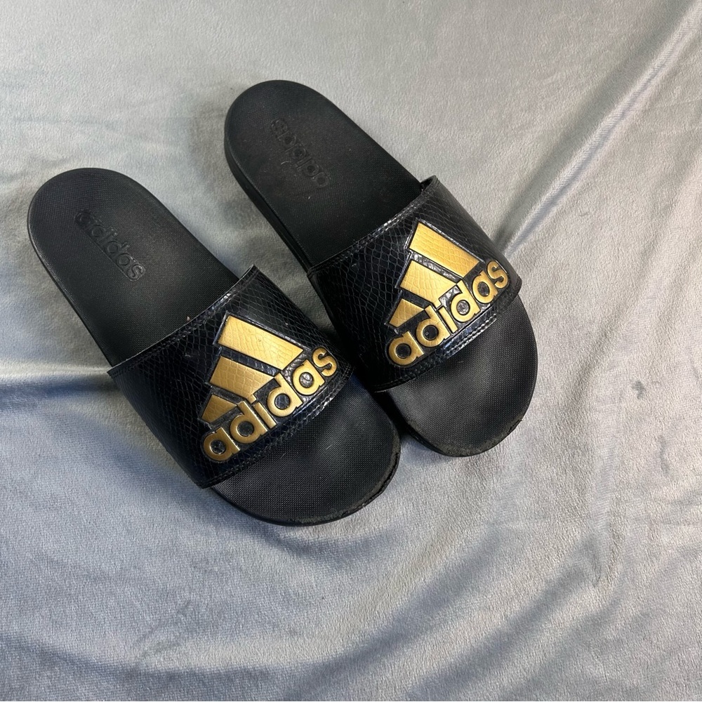 Adidas Slides Black/Gold Men's/boys size 7